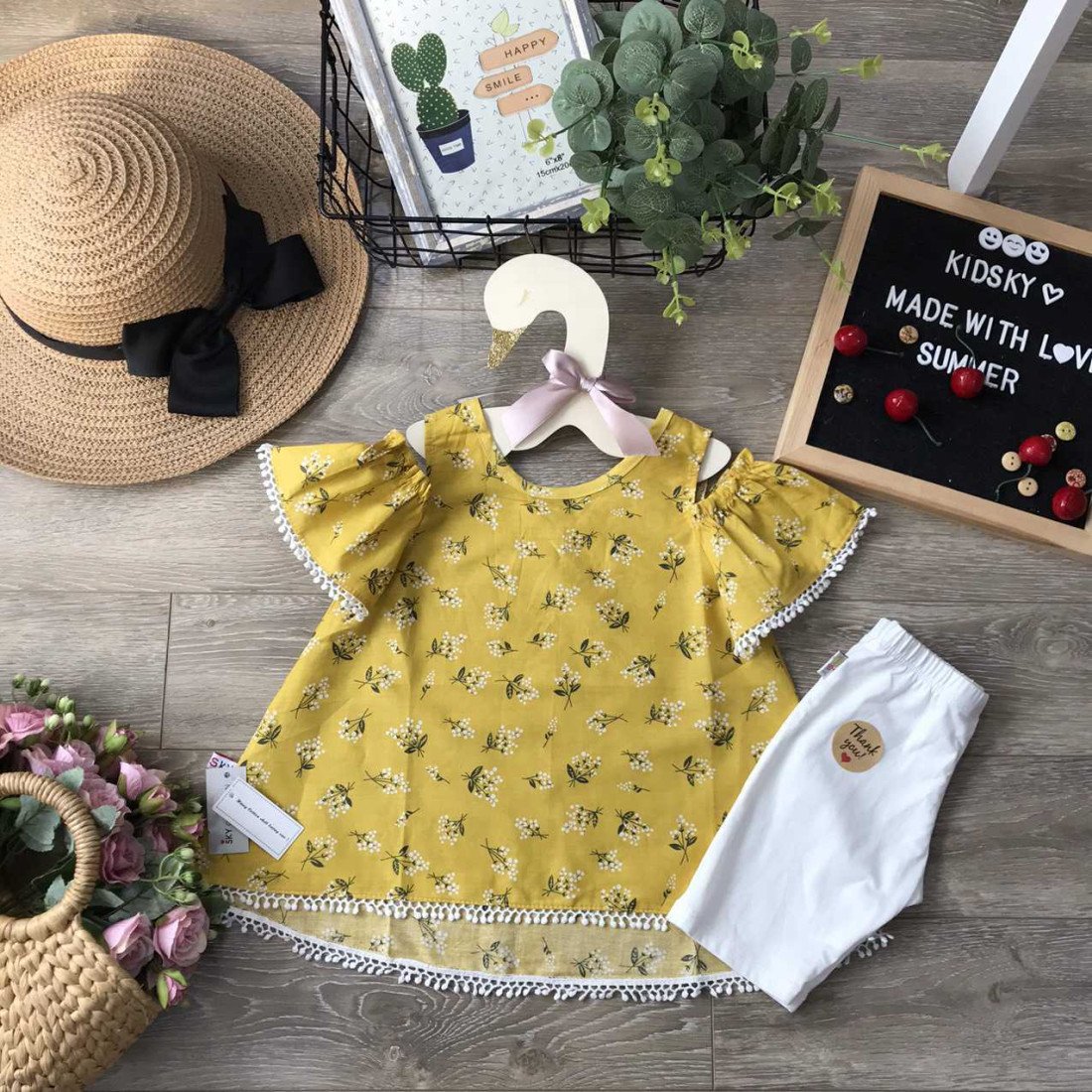 Áo váy thô hoa tay trễ ren gấu-